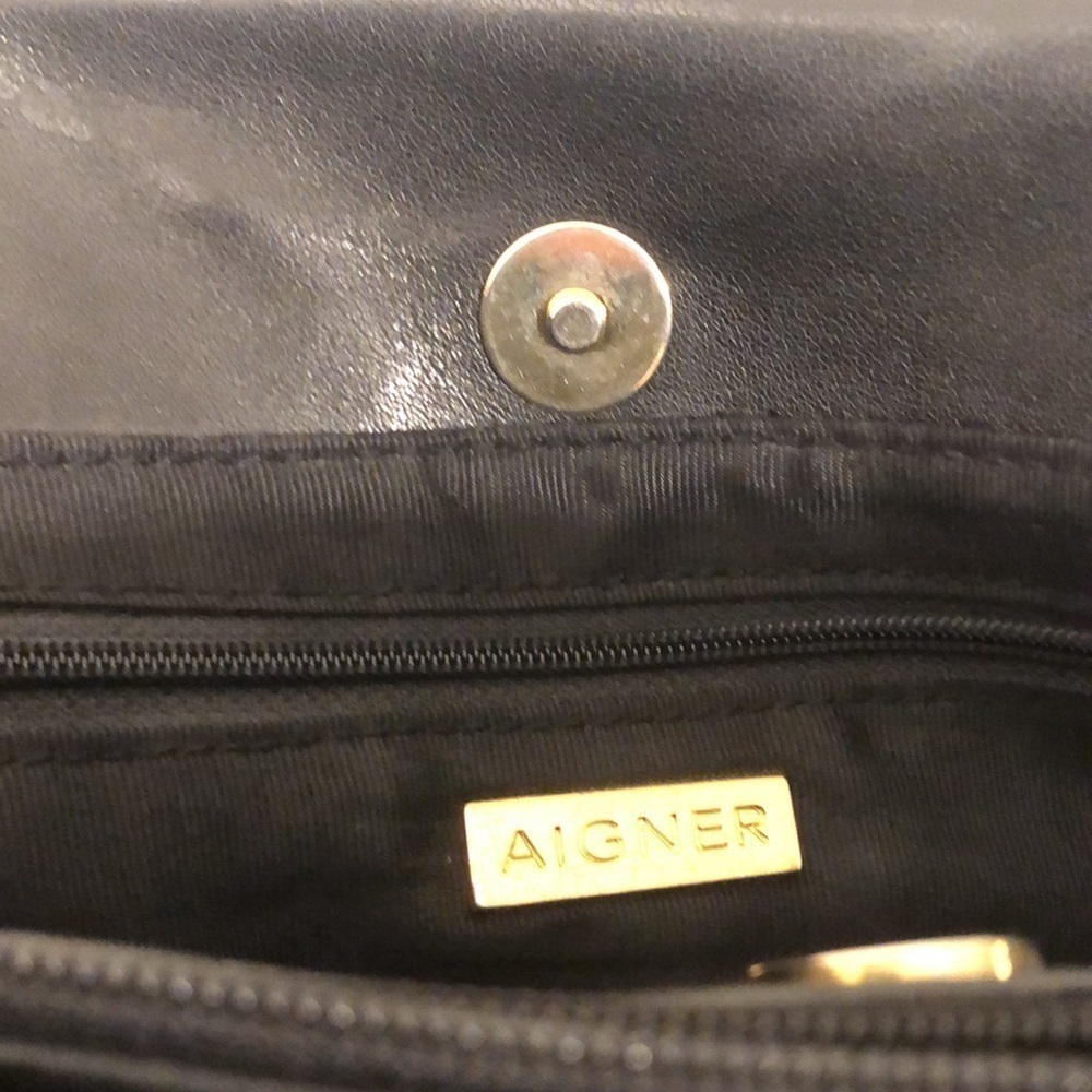 ETIENNE AIGNER VINTAGE BLACK LEATHER CROSSBODY 15" X 7" X 2 1/2" PREWORN - Picture 7 of 16